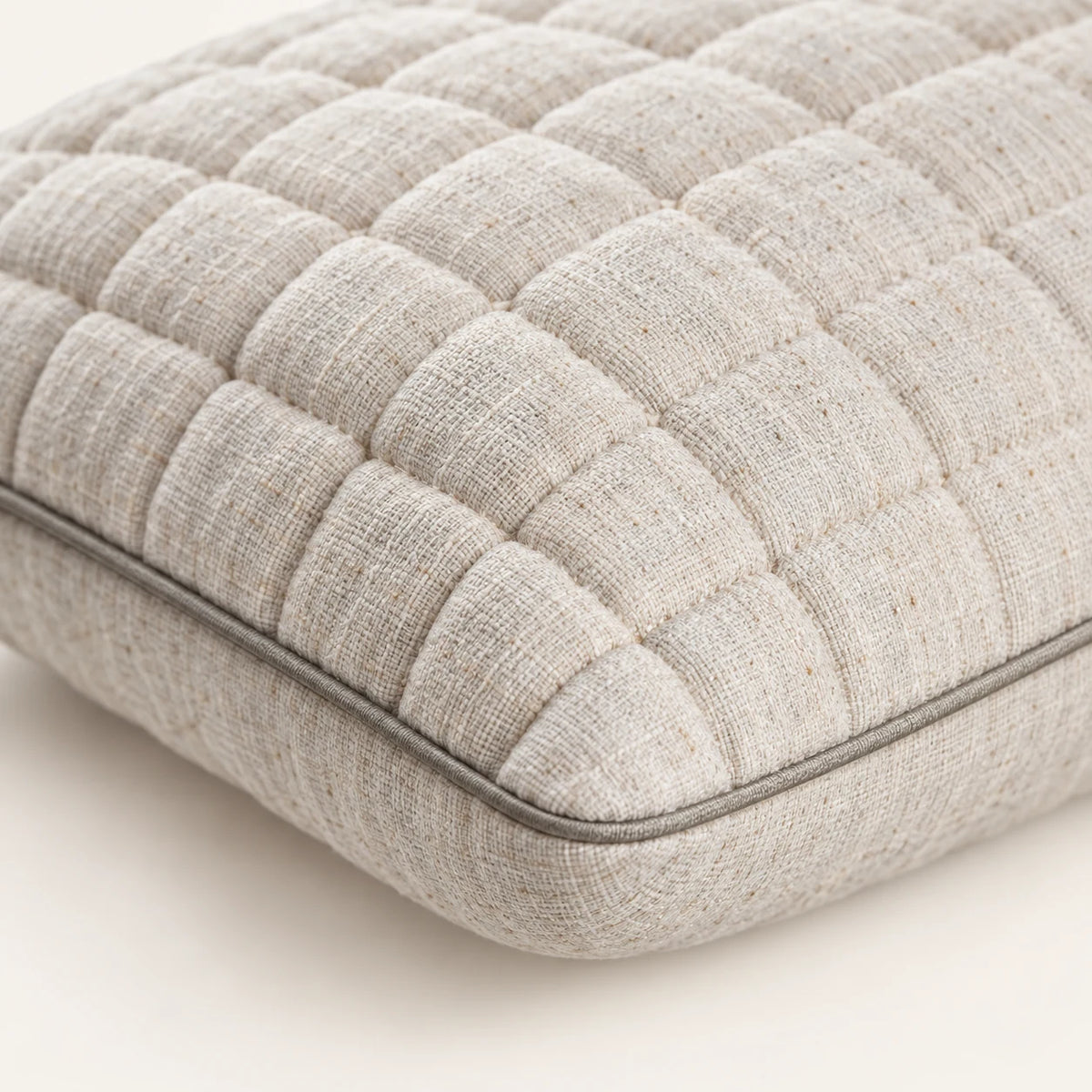 Mr. Pillow Visco Keten yastığın malzeme ve dikiş detayı